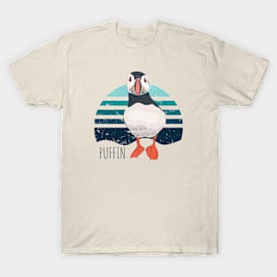 Puffin on vintage sea background T-Shirt